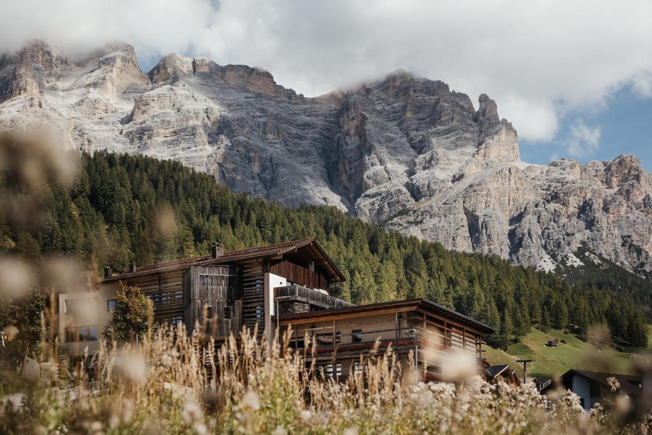 Lagació Hotel Mountain Residence San Cassiano  Exterior foto